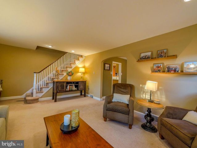 921 ADDINGHAM AVE, Drexel Hill, PA 19026