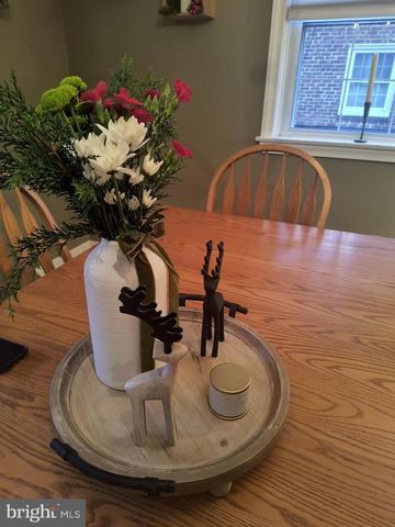 921 ADDINGHAM AVE, Drexel Hill, PA 19026