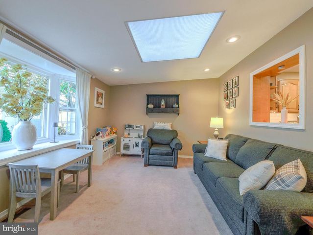 921 ADDINGHAM AVE, Drexel Hill, PA 19026