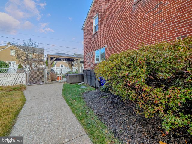 921 ADDINGHAM AVE, Drexel Hill, PA 19026