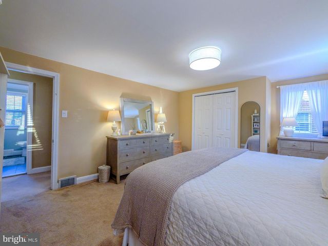 921 ADDINGHAM AVE, Drexel Hill, PA 19026