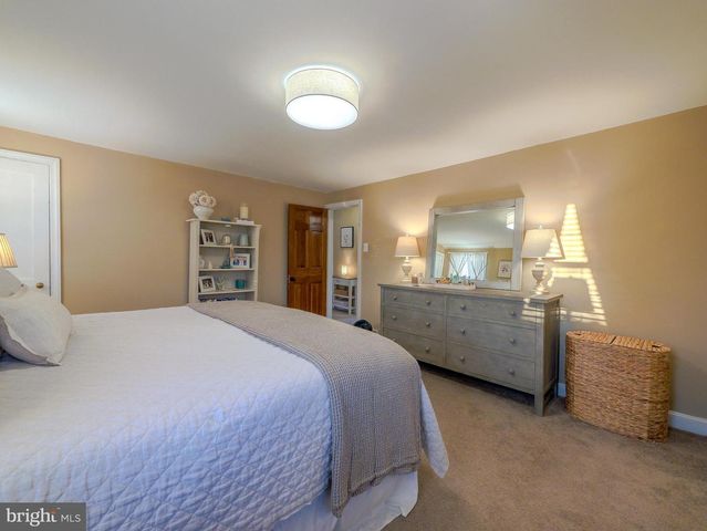 921 ADDINGHAM AVE, Drexel Hill, PA 19026