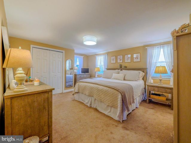 921 ADDINGHAM AVE, Drexel Hill, PA 19026