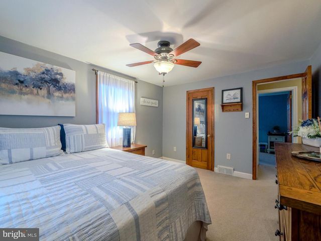 921 ADDINGHAM AVE, Drexel Hill, PA 19026