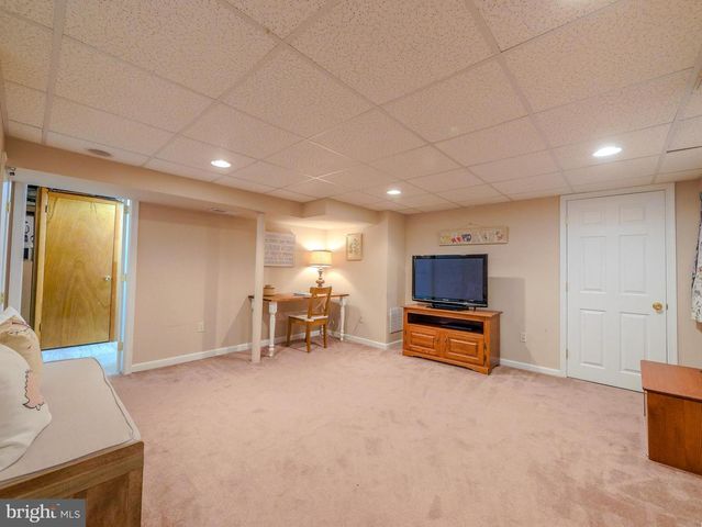 921 ADDINGHAM AVE, Drexel Hill, PA 19026