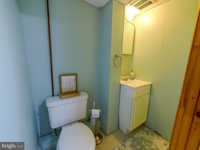 921 ADDINGHAM AVE, Drexel Hill, PA 19026