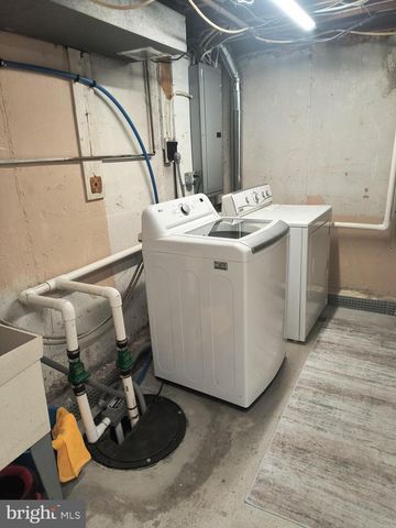 921 ADDINGHAM AVE, Drexel Hill, PA 19026