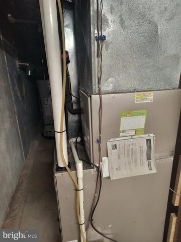 921 ADDINGHAM AVE, Drexel Hill, PA 19026