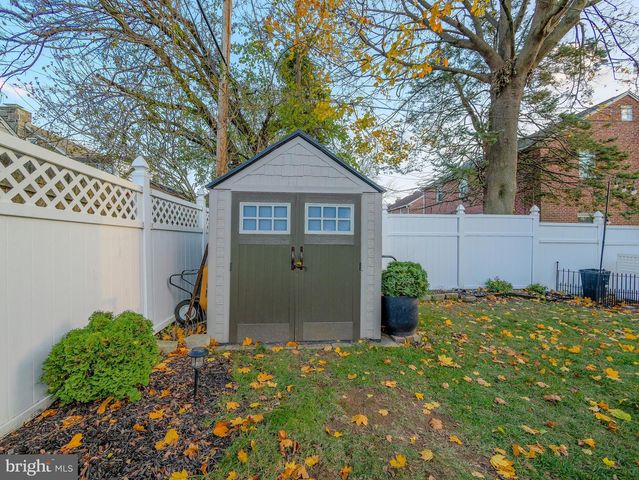 921 ADDINGHAM AVE, Drexel Hill, PA 19026