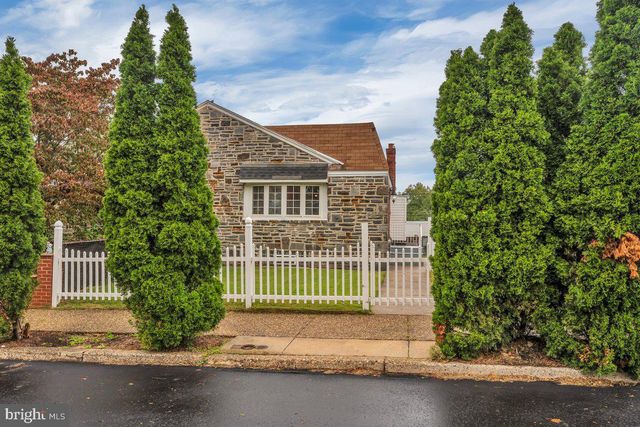 9106 WOODEN BRIDGE RD, Philadelphia, PA 19136