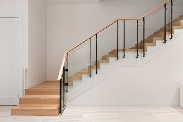 83 Spring St Apt 3, New York City, NY 10012