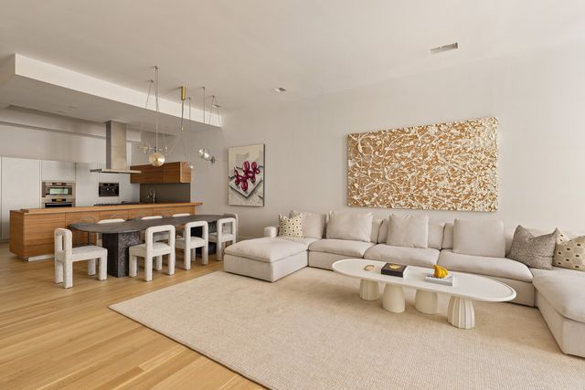83 Spring St Apt 3, New York City, NY 10012