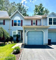 103 Rumford Way, Manalapan, NJ 07726