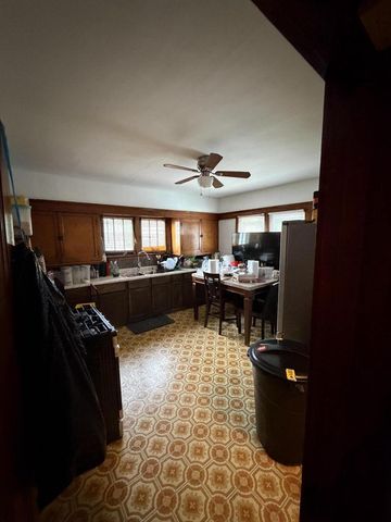 3822 N 25th STREET, Milwaukee, WI 53206