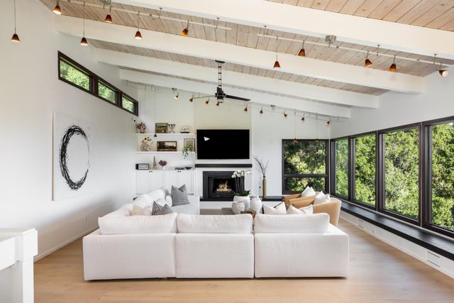 10669 Magdalena Road, Los Altos Hills, CA 94024