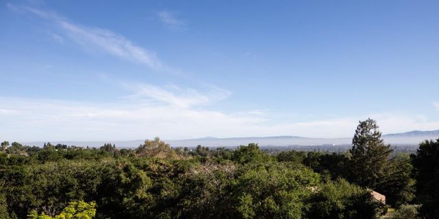 10669 Magdalena Road, Los Altos Hills, CA 94024