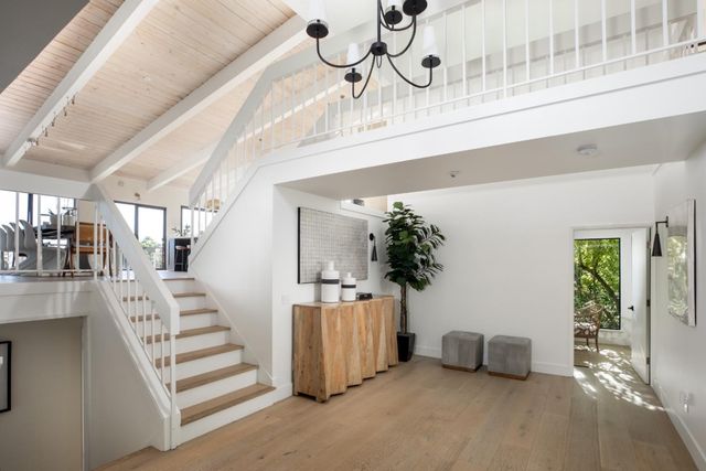 10669 Magdalena Road, Los Altos Hills, CA 94024