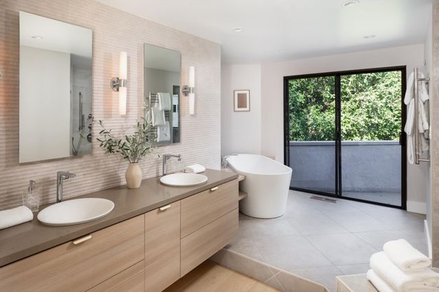 10669 Magdalena Road, Los Altos Hills, CA 94024