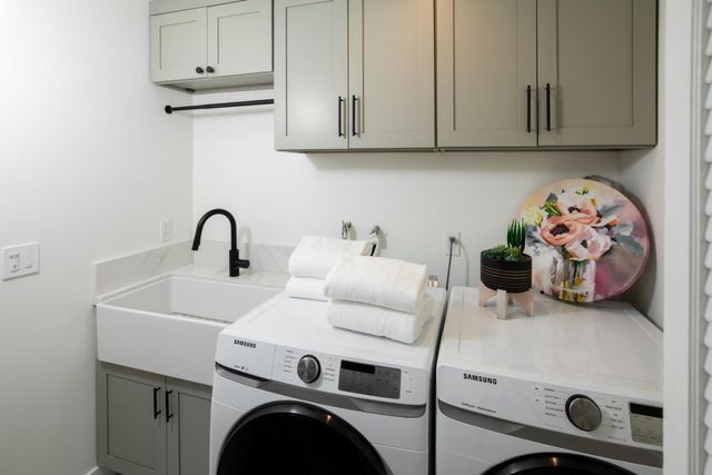 10669 Magdalena Road, Los Altos Hills, CA 94024