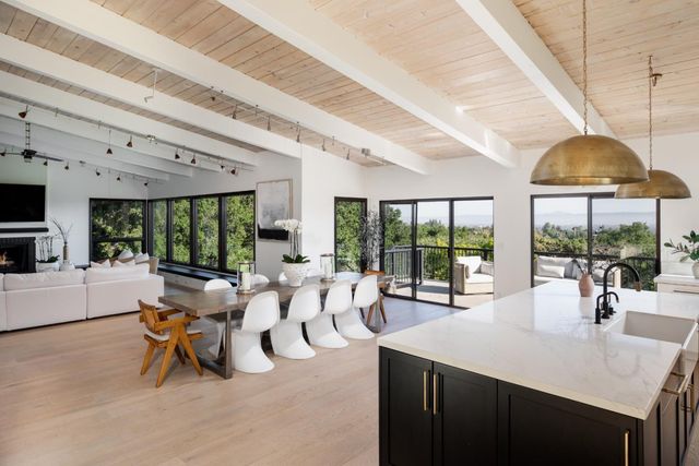 10669 Magdalena Road, Los Altos Hills, CA 94024