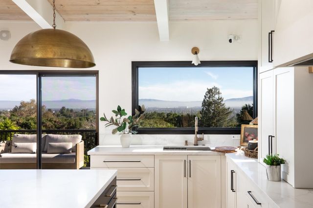 10669 Magdalena Road, Los Altos Hills, CA 94024