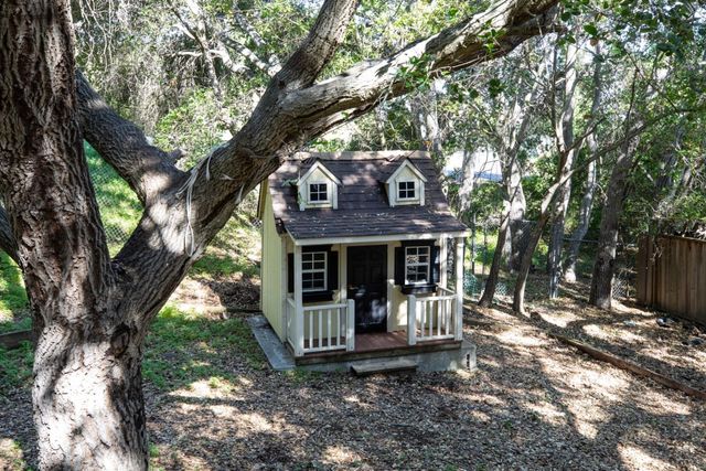 10669 Magdalena Road, Los Altos Hills, CA 94024