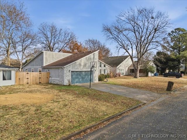 8509 E 78th Place, Tulsa, OK 74133