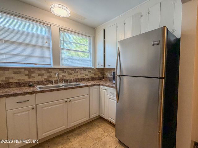 2575 MYRA Street 3, Jacksonville, FL 32204