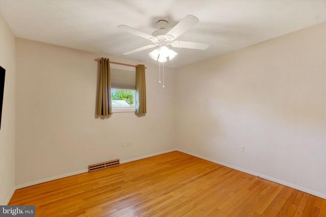 2238 CEDAR RD, York, PA 17408