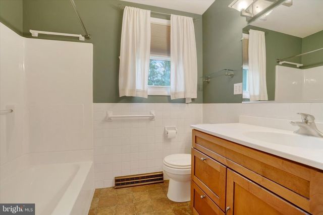 2238 CEDAR RD, York, PA 17408