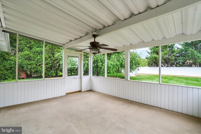 2238 CEDAR RD, York, PA 17408
