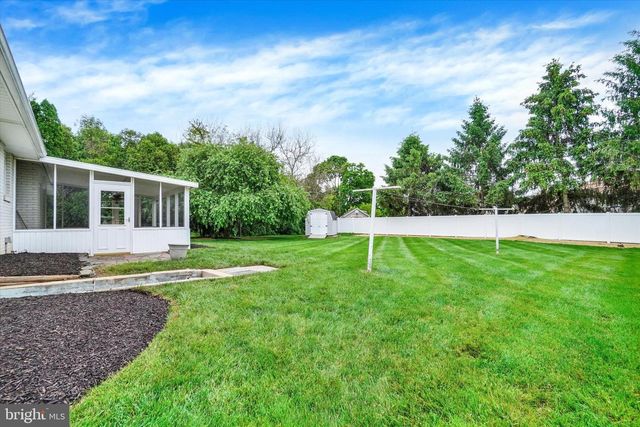 2238 CEDAR RD, York, PA 17408