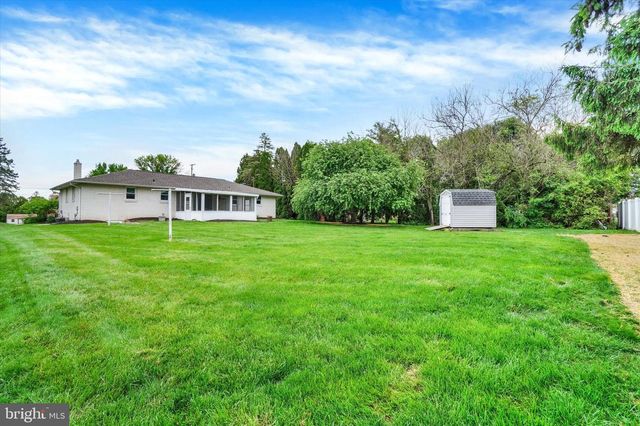 2238 CEDAR RD, York, PA 17408