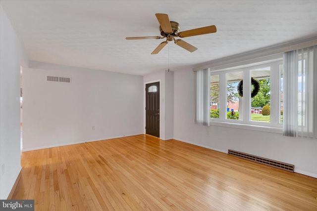 2238 CEDAR RD, York, PA 17408