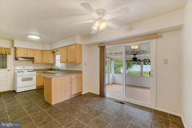 2238 CEDAR RD, York, PA 17408