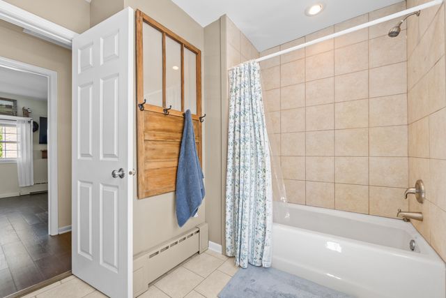 9909 Winn Road, Spring Grove, IL 60081