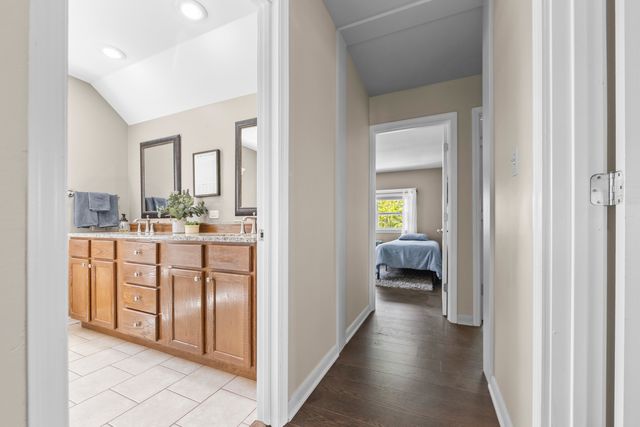 9909 Winn Road, Spring Grove, IL 60081