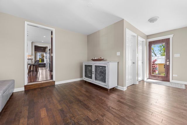 9909 Winn Road, Spring Grove, IL 60081