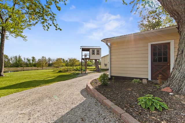 9909 Winn Road, Spring Grove, IL 60081