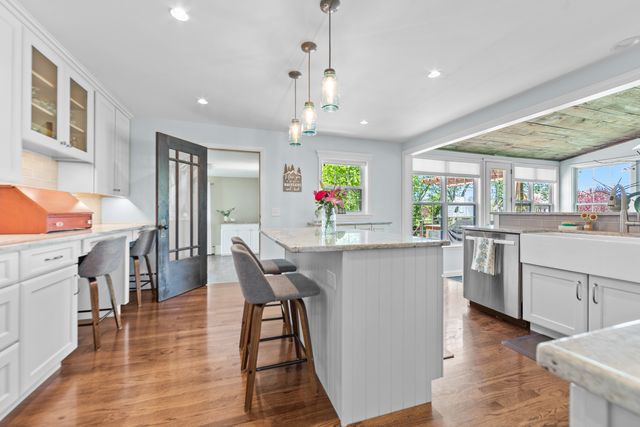 9909 Winn Road, Spring Grove, IL 60081