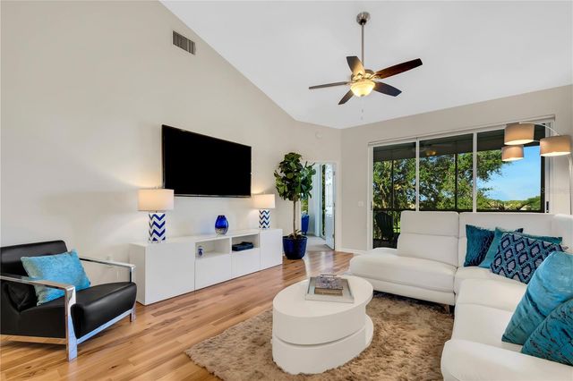 421 ENCLAVE PLACE, Lakeland, FL 33803