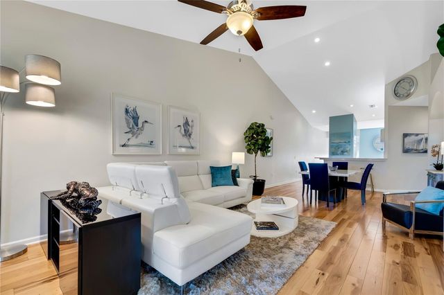 421 ENCLAVE PLACE, Lakeland, FL 33803