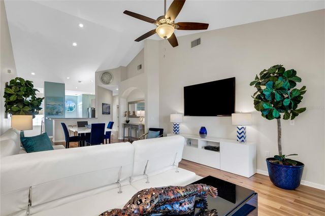 421 ENCLAVE PLACE, Lakeland, FL 33803