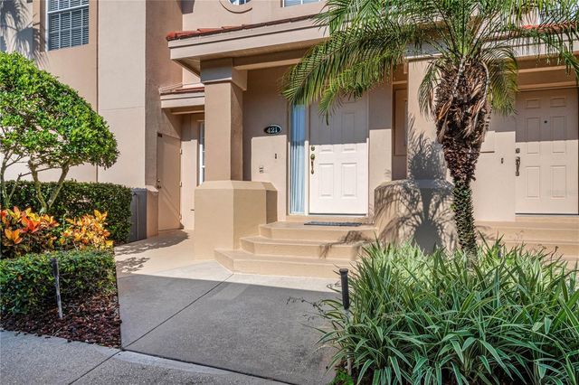 421 ENCLAVE PLACE, Lakeland, FL 33803