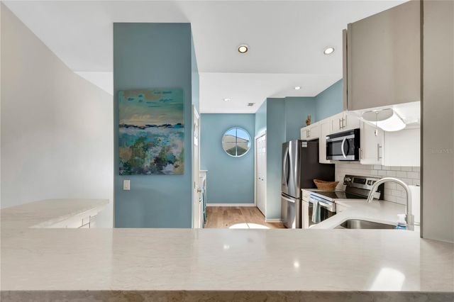 421 ENCLAVE PLACE, Lakeland, FL 33803