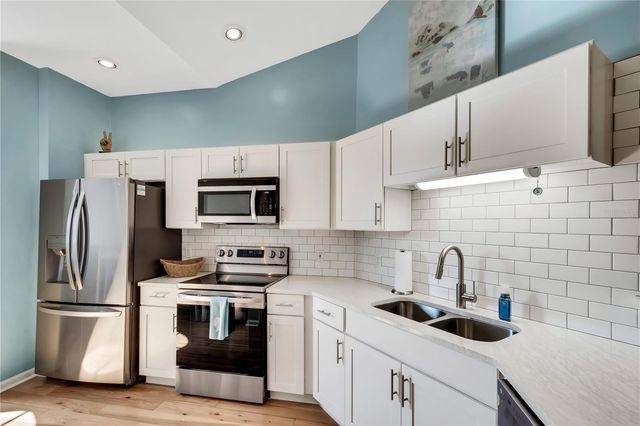 421 ENCLAVE PLACE, Lakeland, FL 33803