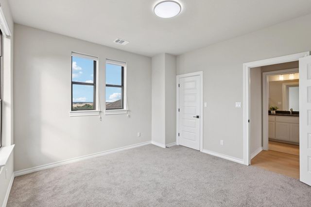 216 Spence LN, Liberty Hill, TX 78642