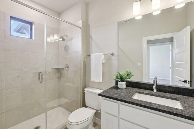 216 Spence LN, Liberty Hill, TX 78642