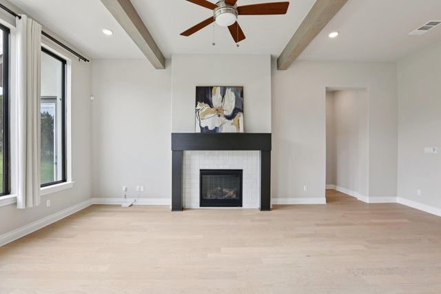 216 Spence LN, Liberty Hill, TX 78642