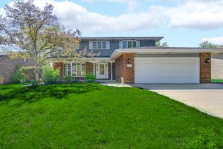 18354 De Jong Lane, Lansing, IL 60438